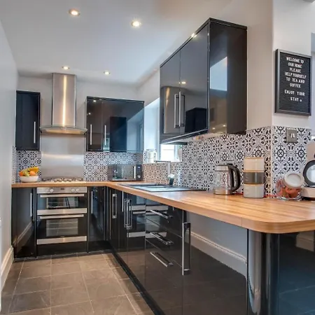 3 Bed In Whitby Oc-W1018