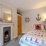 3 Bed In Oc-w1018 Ferienhaus